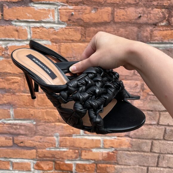 BCBGMaxAzria Black Leather Stiletto Heels New in Box - Picture 6 of 8